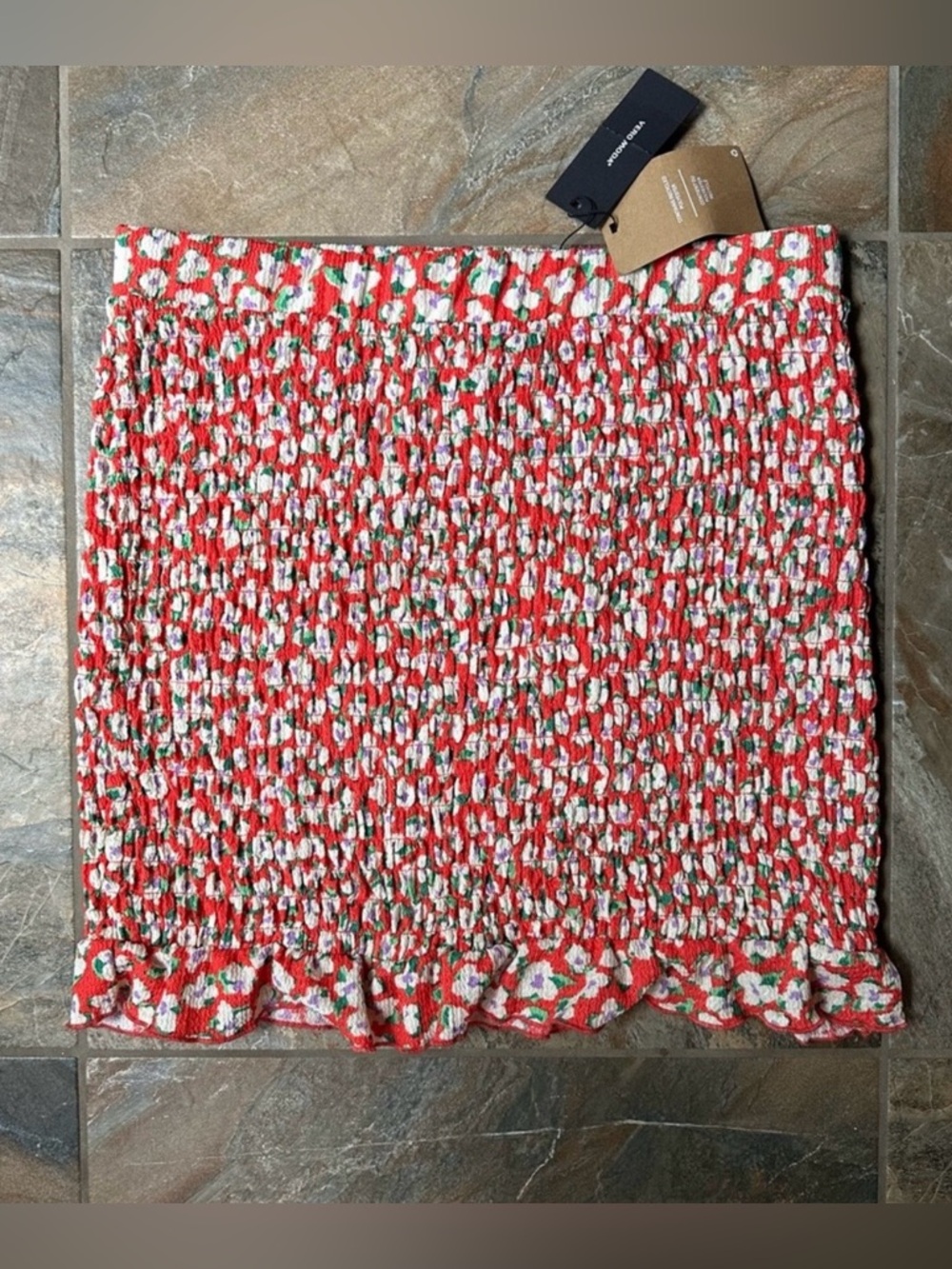 Vero Moda Olea Floral Skirt NWT Women’s Size XL Cherry Tomato